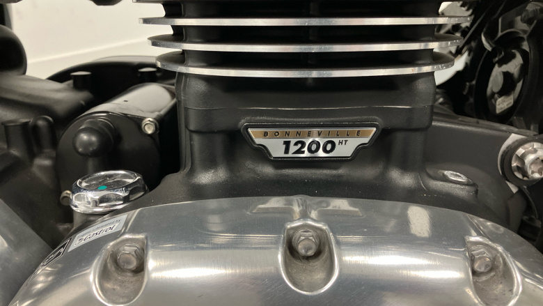 Triumph Bonneville T120 Jet Black